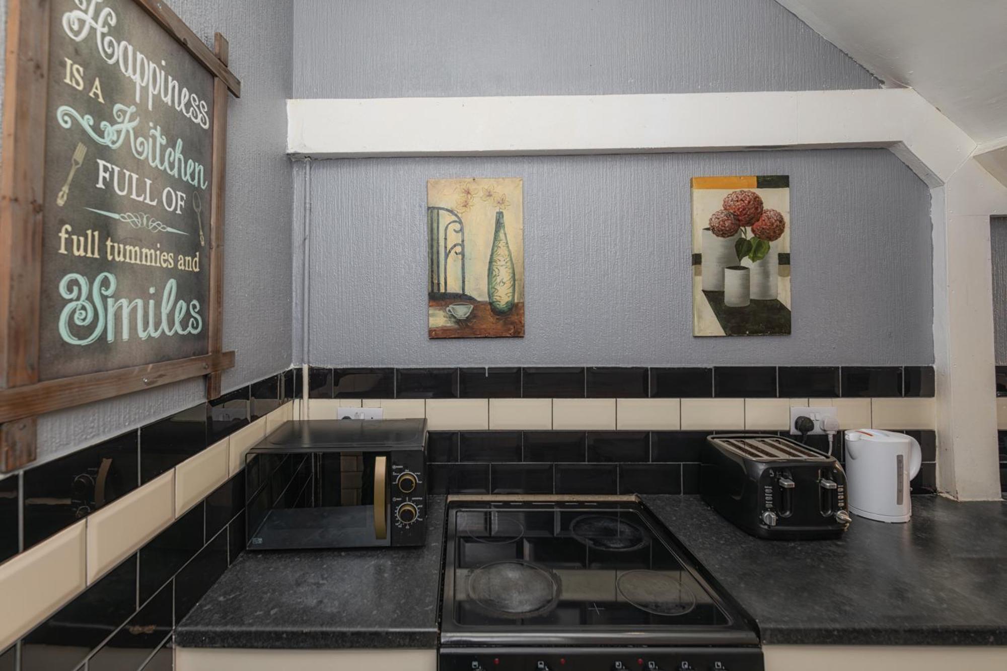 Newcastle City Centre Super Spacious Town House Free Parking And Wi-Fi Exterior foto