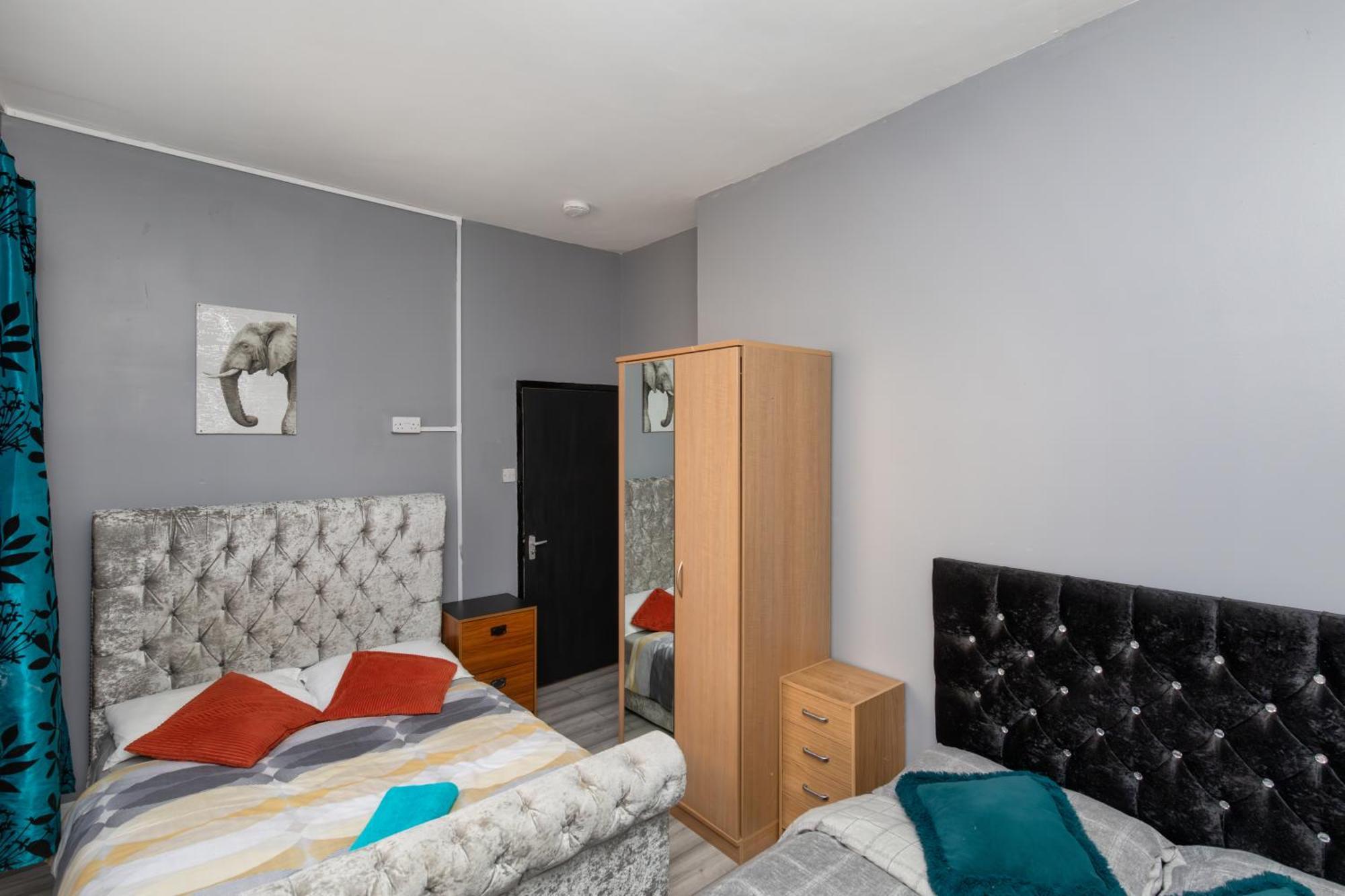 Newcastle City Centre Super Spacious Town House Free Parking And Wi-Fi Exterior foto